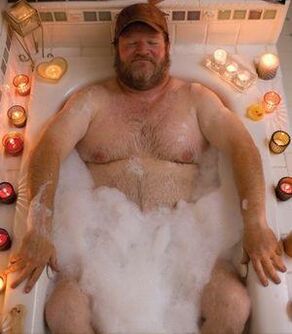 Făcând o baie alcalină cu sifon poate face penisul mai mare